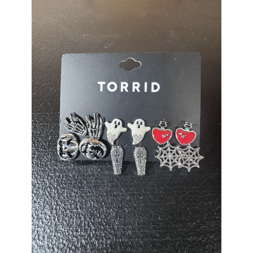 Torrid NEW Halloween 6 Pack Earrings Bat Stone Stud Silver